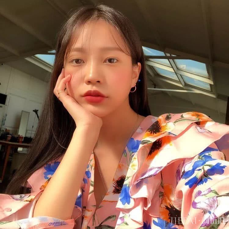 身高不足165CM也能当模特?韩国博主用她的衣品做到了