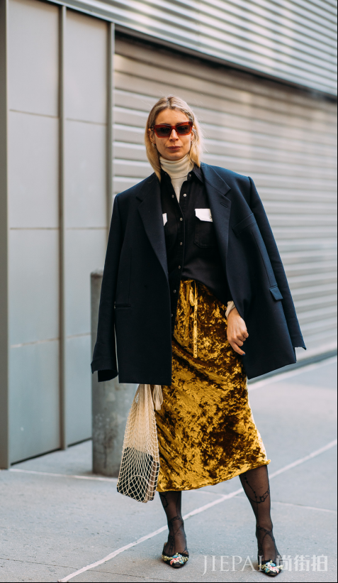 衬衫如何叠加穿出不一样的优雅复古风情