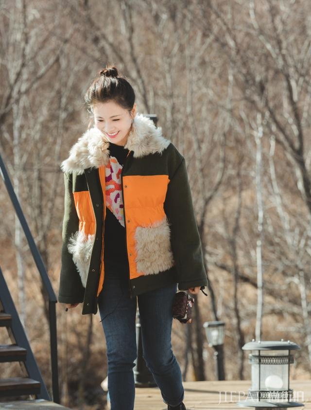 被刘涛美到了,《亲爱的客栈》中扎丸子头甜美俏皮似少女,真漂亮