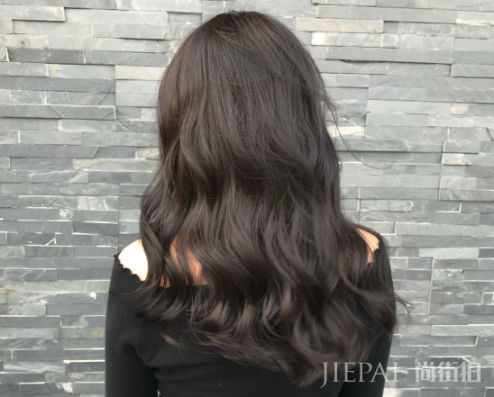 棕灰色头发图片 今年秋冬这个发色最适合你