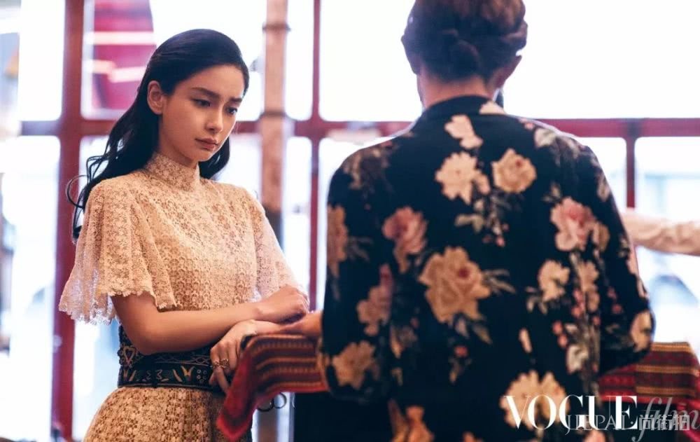 Angelababy演绎《巴黎奇遇》:陌生街头的柳暗花明