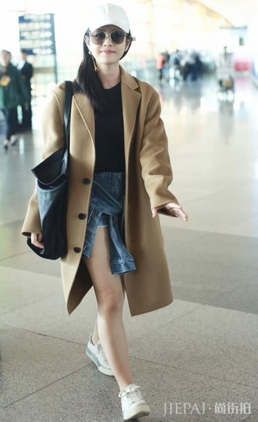 冬天怎么穿衣有气质？用驼色大衣轻松搭出气质风格