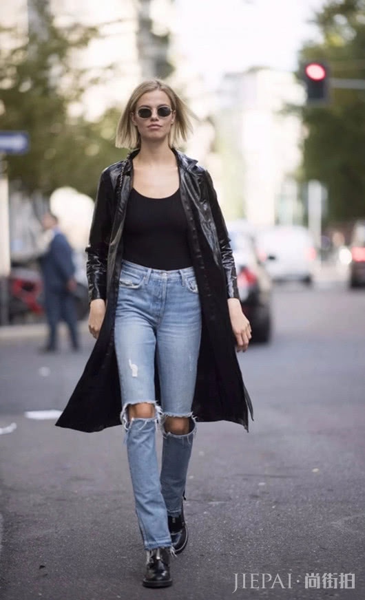 欧美街拍 秋冬种草酷感满满的皮衣,变身女王范