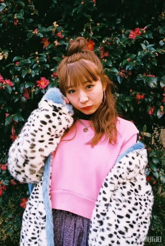 这位日本小姐姐的搭配细致的无以复加!2019年整年的搭配都可以和她学习!