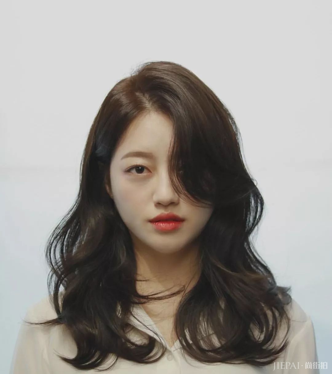 发型欣赏：每位小姐姐都要留个好看的卷发