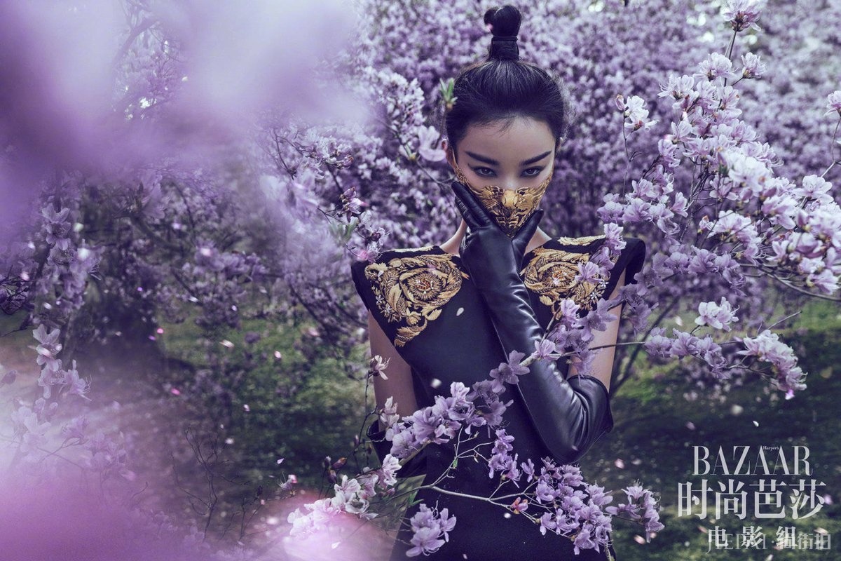 樱花下绽放,扛起一个人的江湖:倪妮出镜《Harper’s BAZAAR》