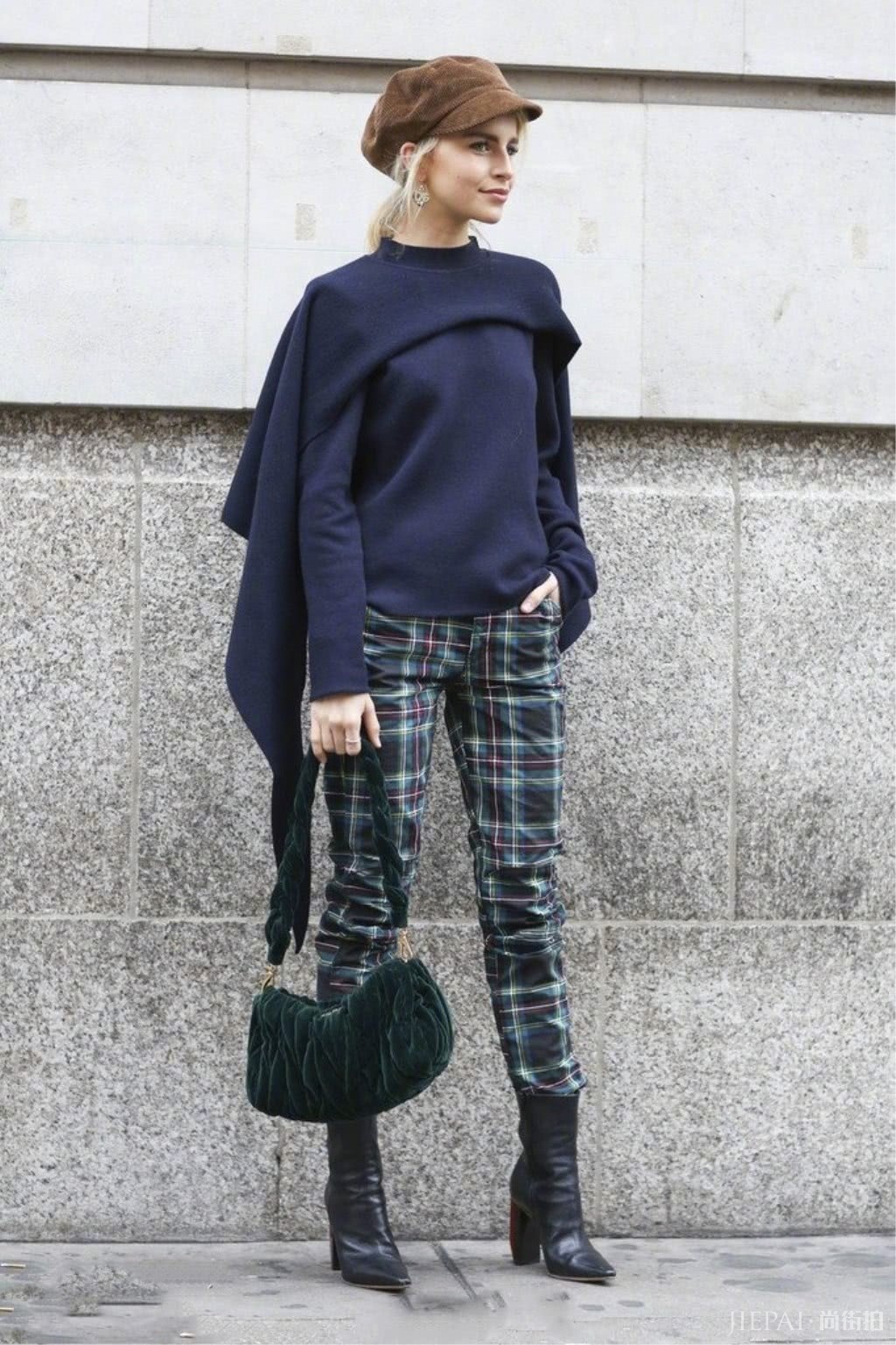 天气太冷，假两件毛衣叠起来穿才好看，不懂搭配的可以学起来！