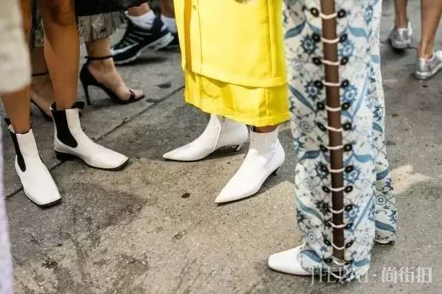 小白鞋还穿不腻吗?现在它才是新一代鞋王