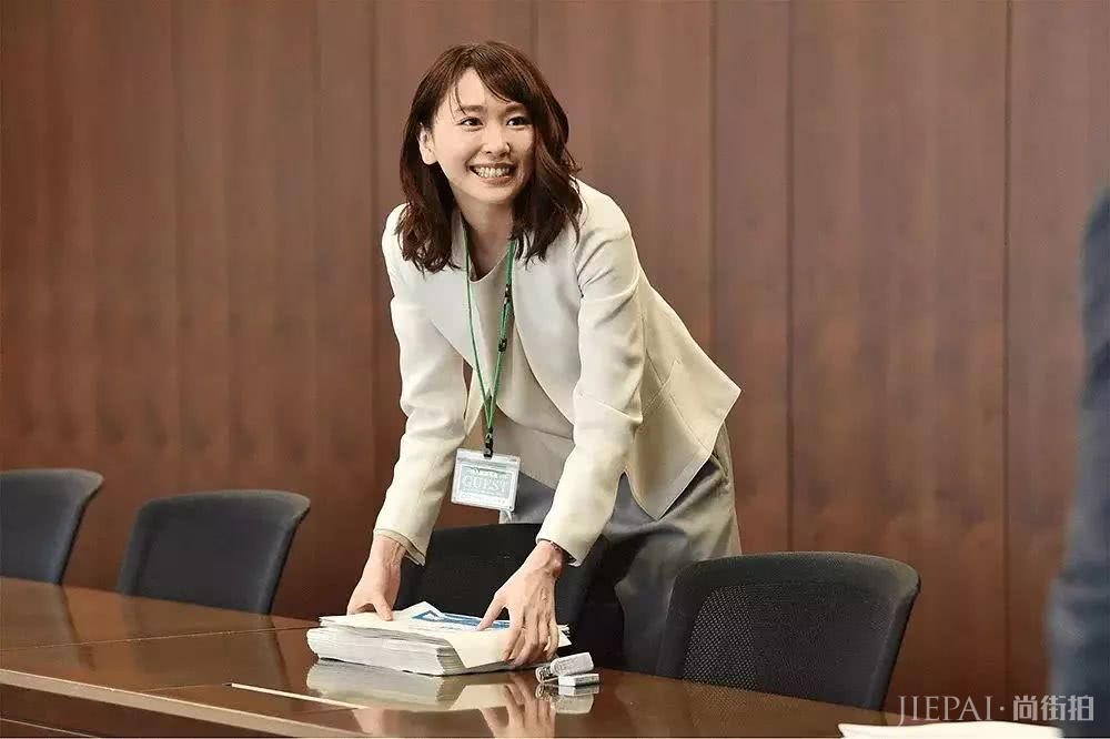 年末派对发型难以抉择！不如从这些热剧中找灵感