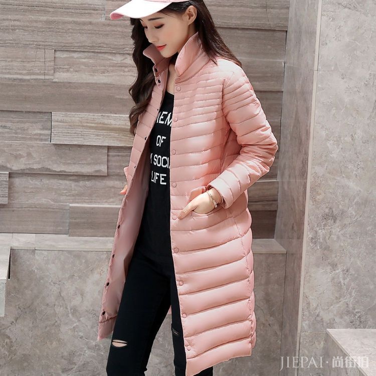 羽绒服就买下面这颜色的，保暖还显年轻!