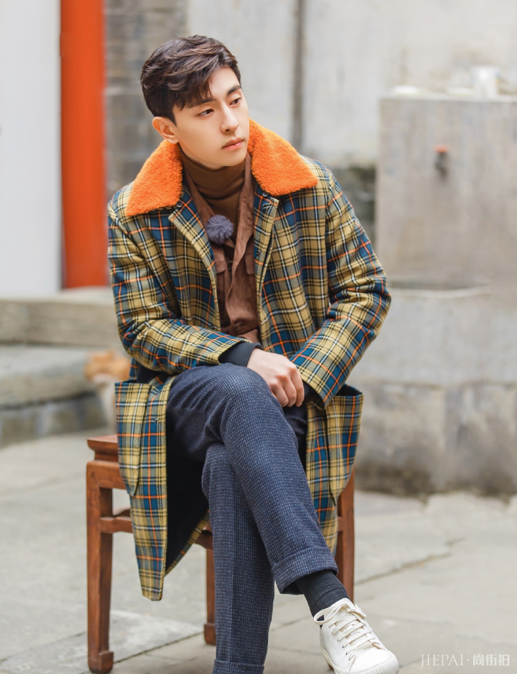 邓伦9套故宫造型，穿了一身奶奶绿！