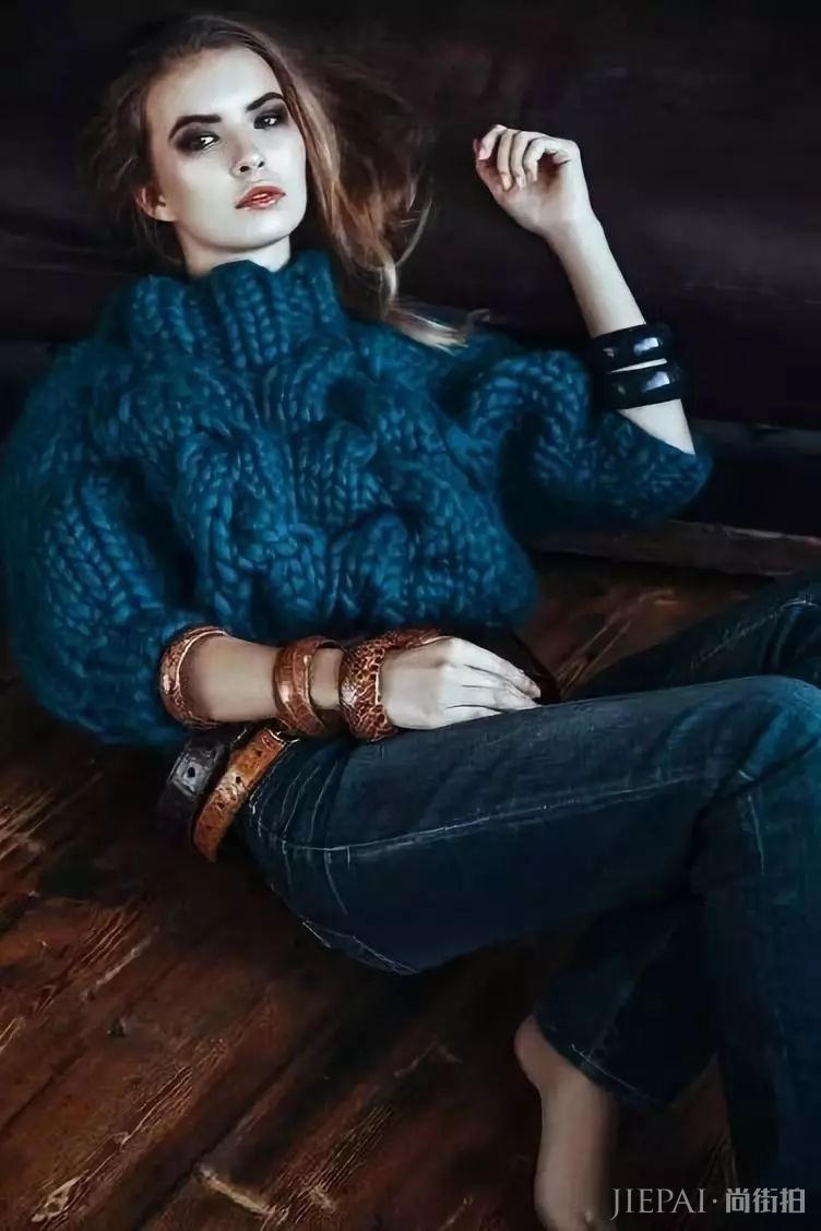 你离时髦还差一件绞花毛衣