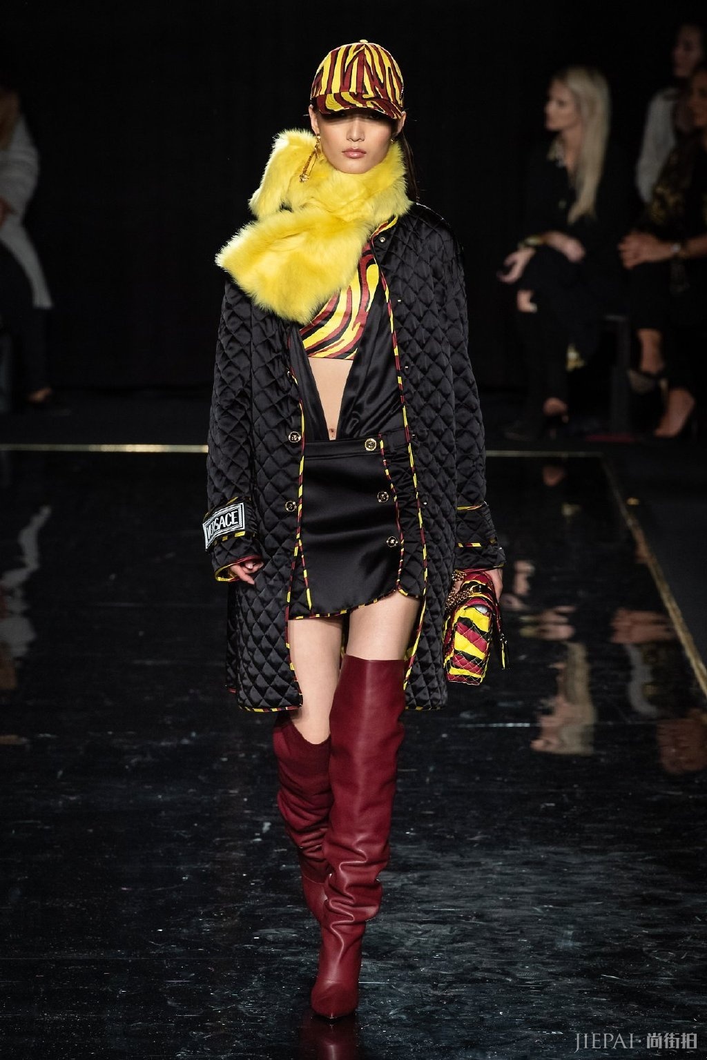 国模三美奢牌早秋秀，刘雯、孙菲菲英姿飒爽，刘春杰魅力释放！