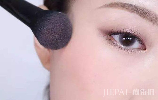 底妆发灰怎么办 完美底妆如何打造