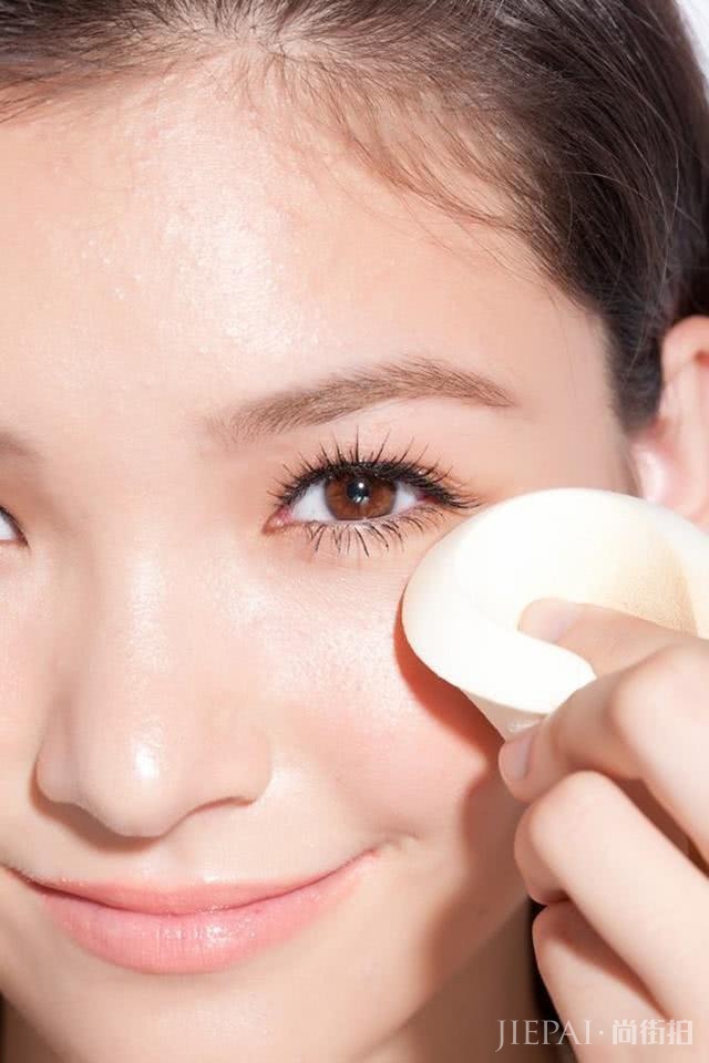 惊艳派对的圣诞梦幻妆容,还怕撩不到男神