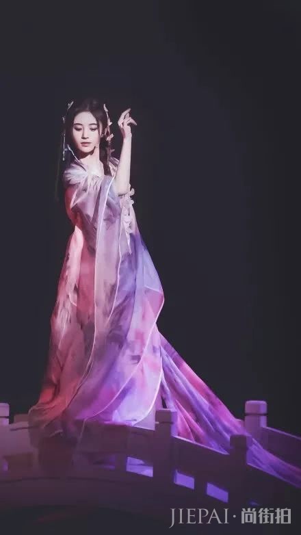 鞠婧祎亮相《国风美少年》!单眼皮也能轻松驾驭古风妆容