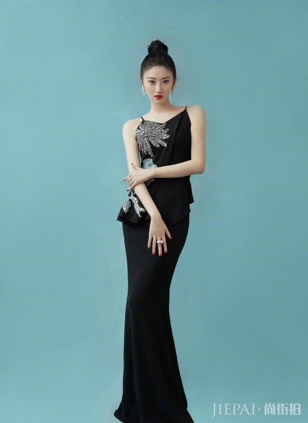 景甜演讲途中擤鼻涕,张钧甯飙戏流鼻涕,一个小动作却实力圈粉