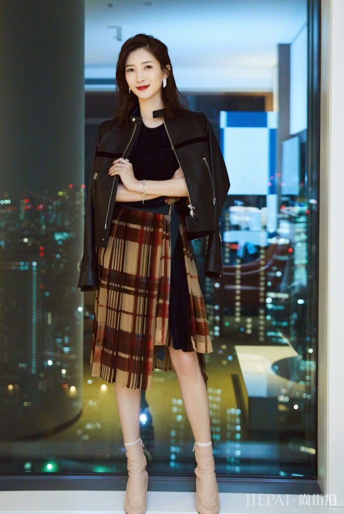 江疏影少女、复古、霸气各种风格轻松切换,真不愧为百变女王