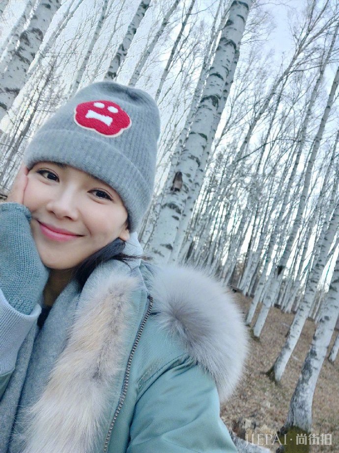 刘涛第1次尝试镂空透视装,美极了