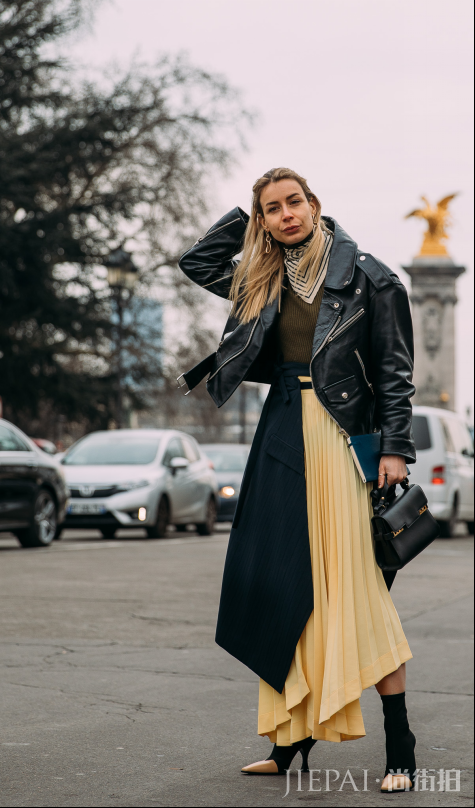 黑色短款大衣怎么搭配 精巧也要修长优雅复古魅力