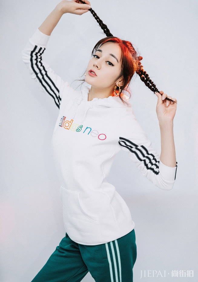 迪丽热巴这种二股辫,提升颜值的神器