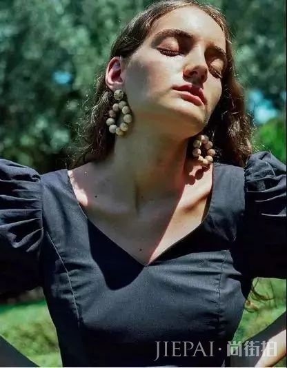 一秒变精致变高级的时髦单品，今年流行这个款！