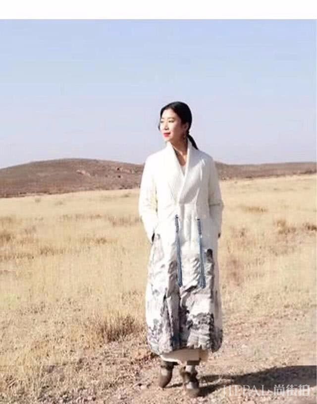 和尚领的羽绒服的几种搭配塑造的风格很高级!