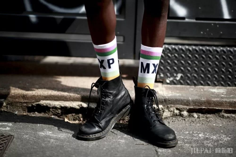 百里挑一!这个冬天你只需要一双短靴