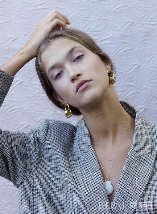 一秒变精致变高级的时髦单品，今年流行这个款！