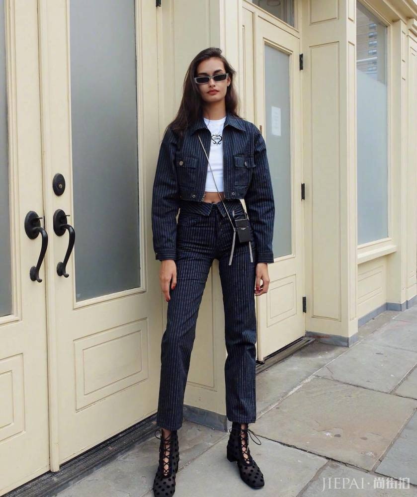 来自盛产超模的巴西,因别人摔跤而走红,被封外号“扶瑶姐”