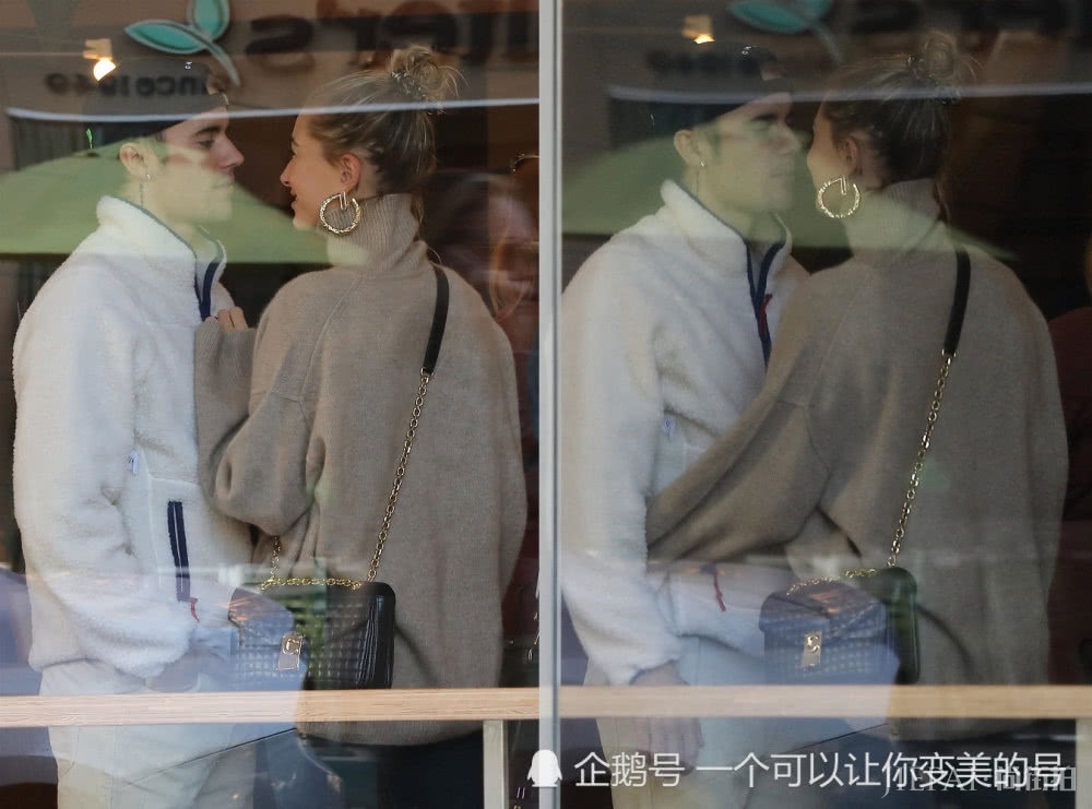 贾斯汀·比伯冬夏混搭装,与妻子街头拥抱跳舞,海莉要当妈妈了?