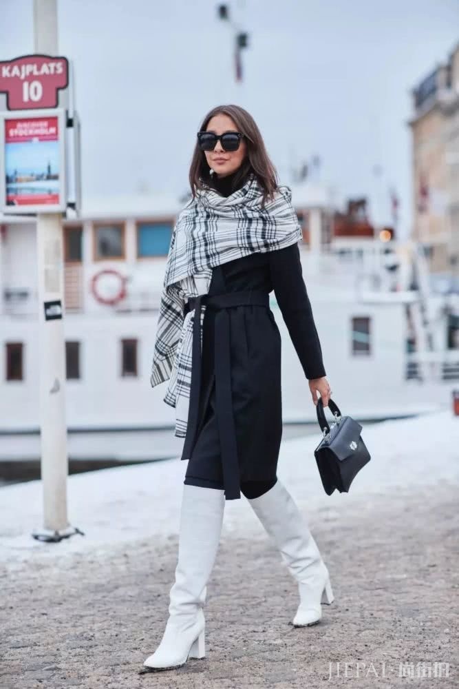 这几条围巾也太惊喜了 承包了今冬的时髦感