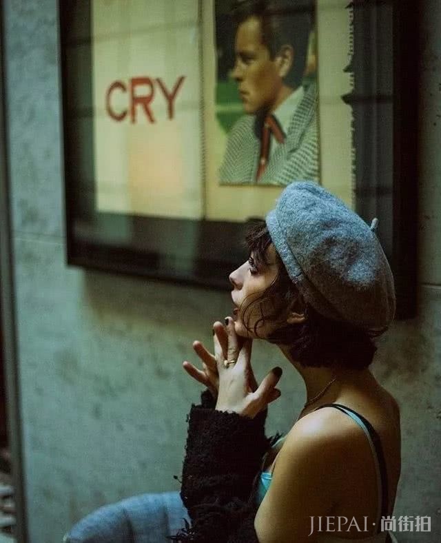 如何在冬天摆脱臃肿，全靠这些发型撑场了