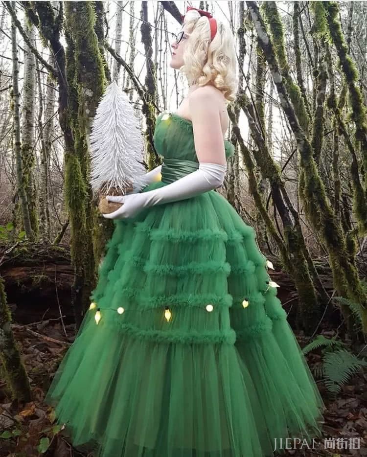 圣诞节最会打扮的网友合集!美女秀身段、沙雕扎堆