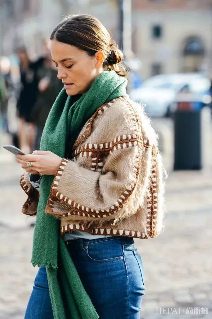 丝巾和围巾的时髦搭法，比买衣服划算多了！