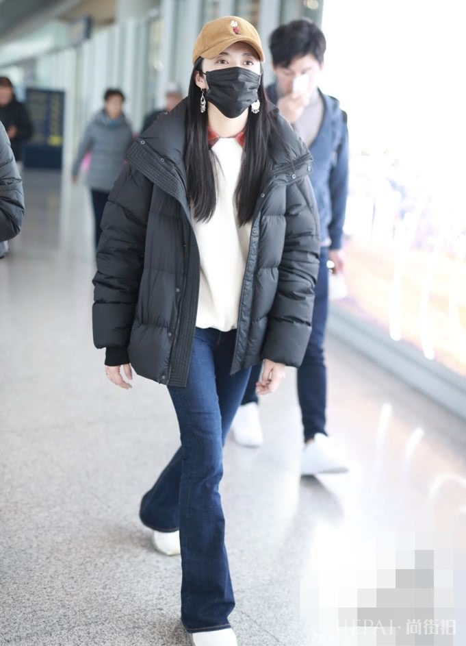 姚晨穿“墨水裤”让人看愣,169身高假的?