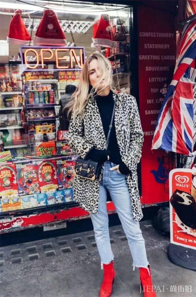 欧美街拍，九分裤这样搭不露脚踝也时髦保暖！