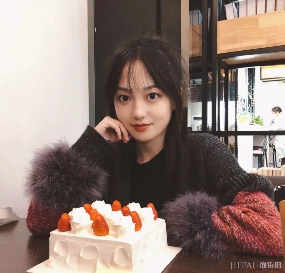 童颜嗲精、超A京妞,这些美少女的vlog比欧阳娜娜还中毒!