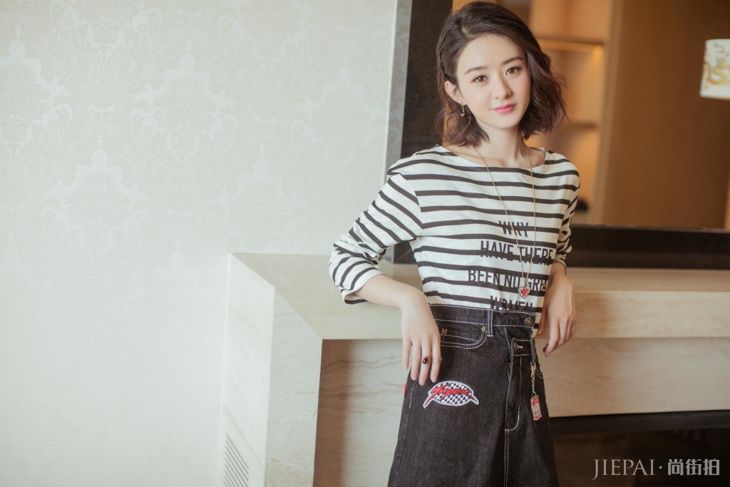 赵丽颖俏皮小卷毛颜值飙升短发妹子的福音