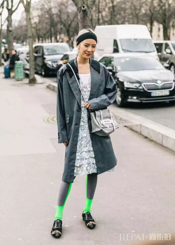 冬天穿裙子太冷？有了这些单品冬天穿裙子美美的