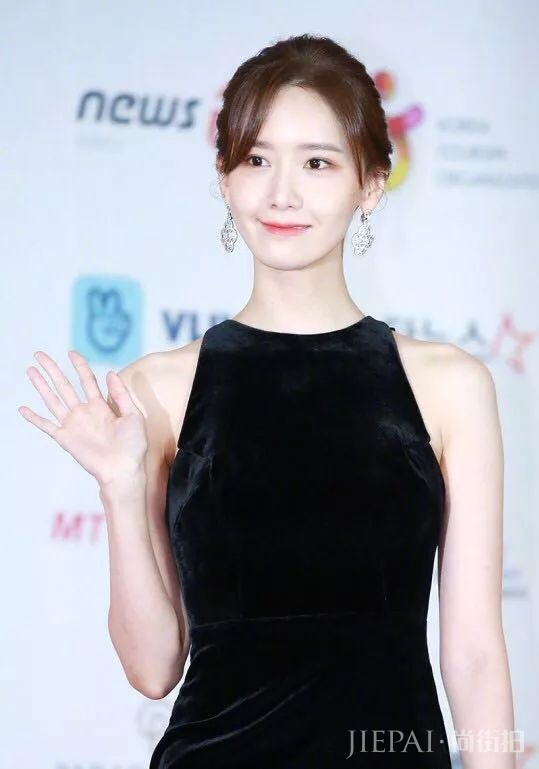 林允儿连续第四年担任MBC歌谣大祝祭的MC