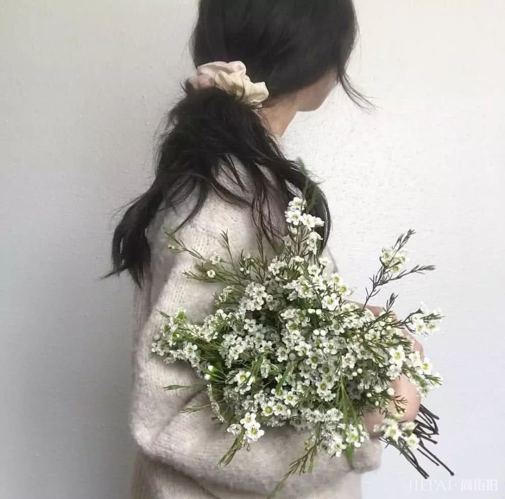 时尚圈太膨胀了吧 小时候1块钱的发圈现在卖到1000 凭什么