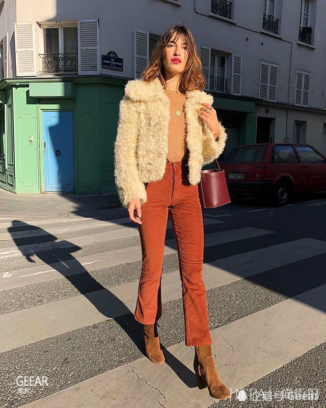 法式风格街拍带给你满满穿搭灵感 这样穿才叫优雅