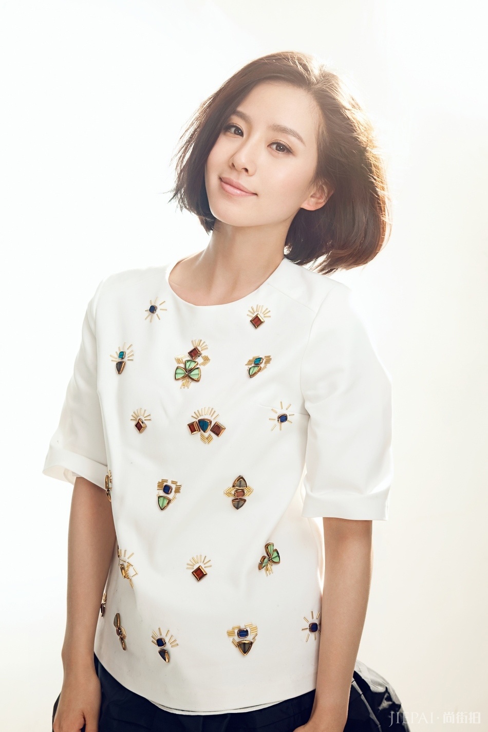 刘诗诗剪款波波头发型减龄提气质,美了不止一点点