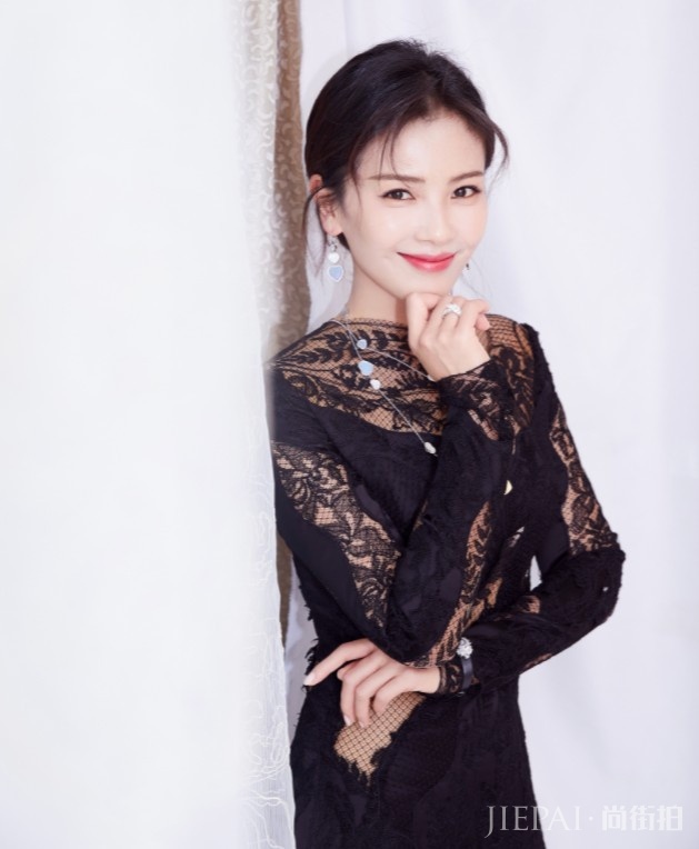 刘涛刷新人们的认知，穿渔网裙第一次见！