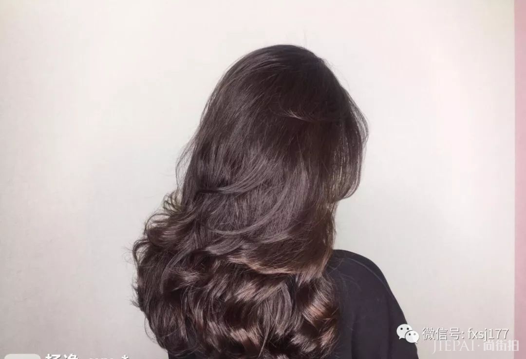 秋冬为什么要烫发？这里有一份答案，让我们来告诉你