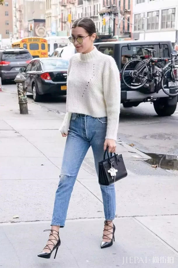简约风格穿搭示范:毛衣+牛仔裤轻松搞定你的出街搭配