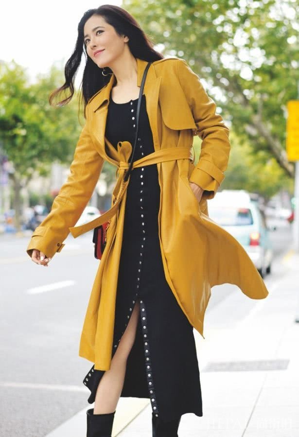 曾黎一双“芭比鞋”透露少女心,谁还不是个精致女孩!