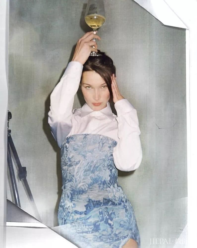 6个最火的拍照姿势，不修图也有大长腿！