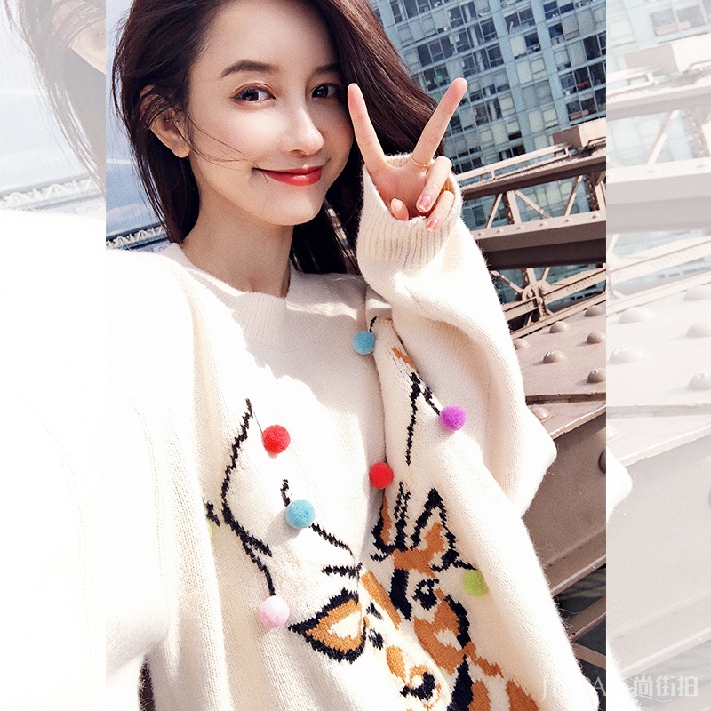今年流行“慵懒风”毛衣，小清新感显年轻